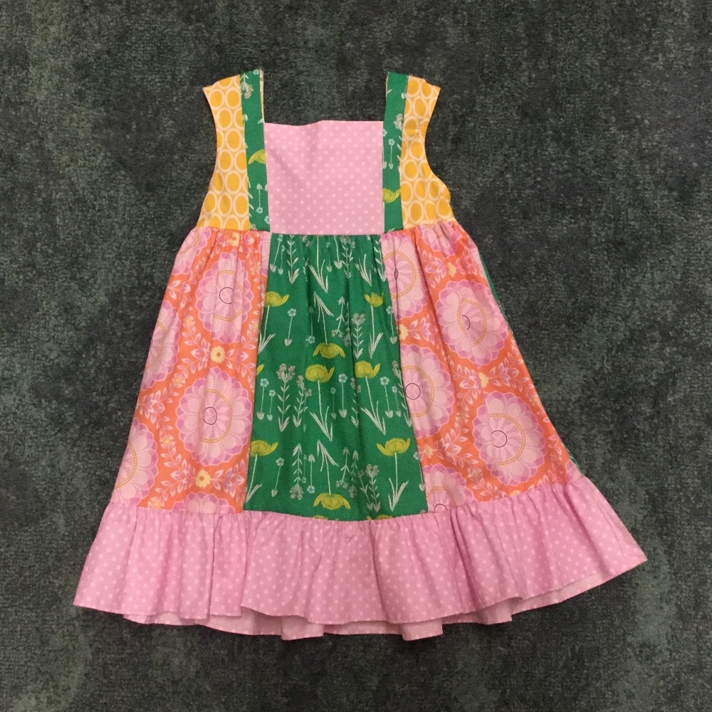 NEW - Girls dress